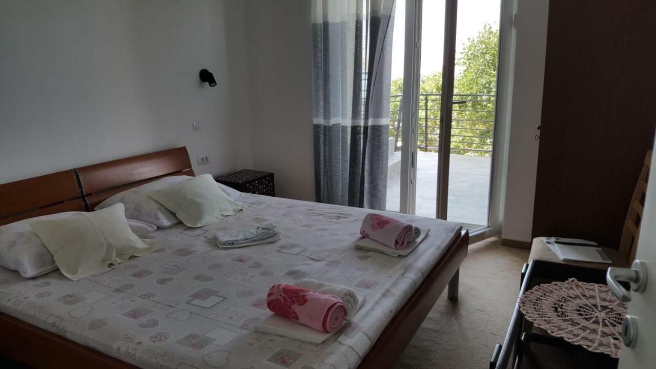 Holiday House Maretta - Apartment No 1 Lukovo Šugarje Exterior foto